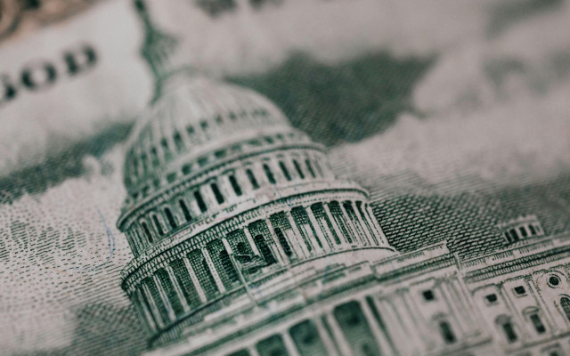 Podoba stare stavbe na ameriskem bankovcu