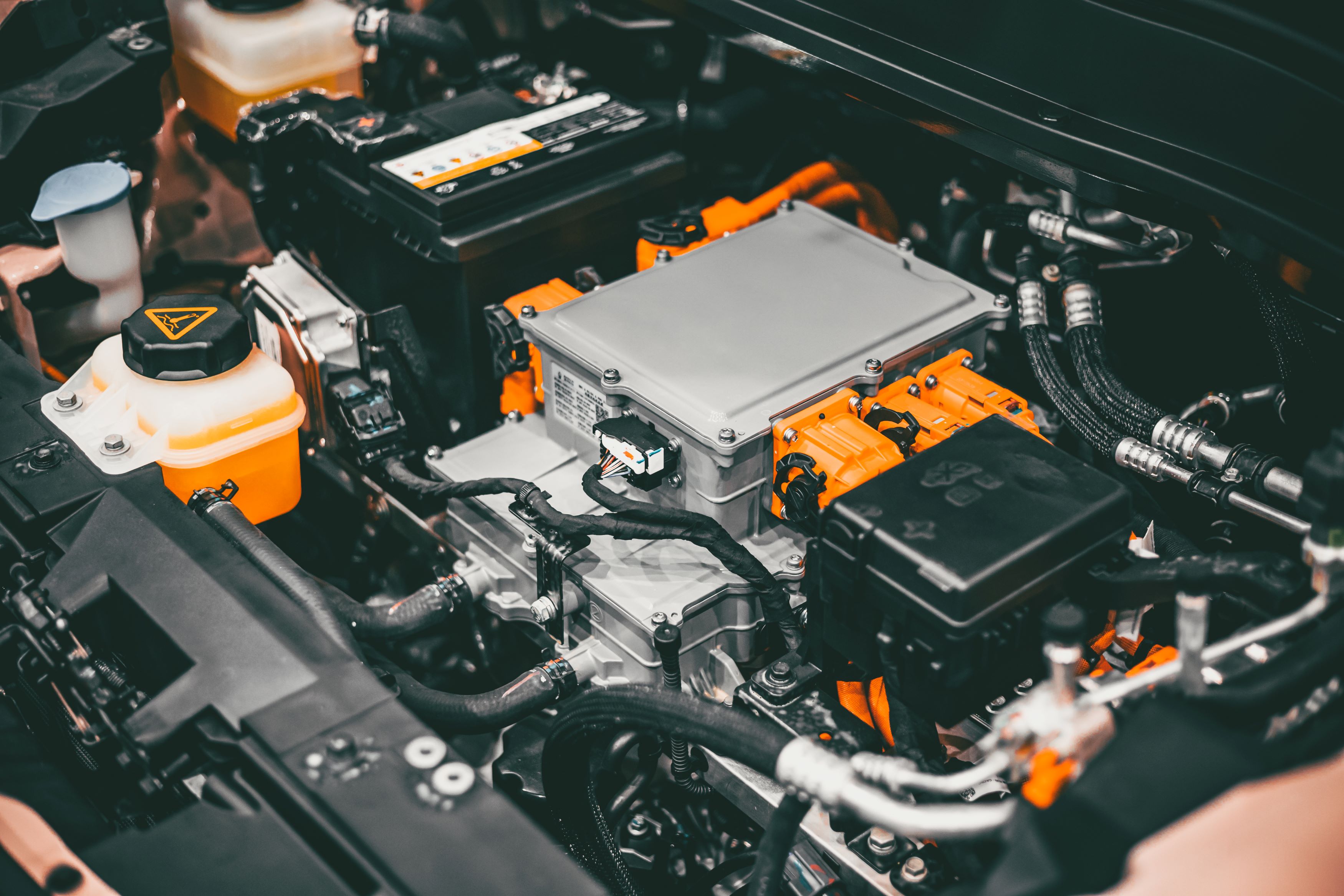 EV motor avtomobilski motor pod pokrovom elektricno vozilo visoke moci in okolju prijazno brez emisij 